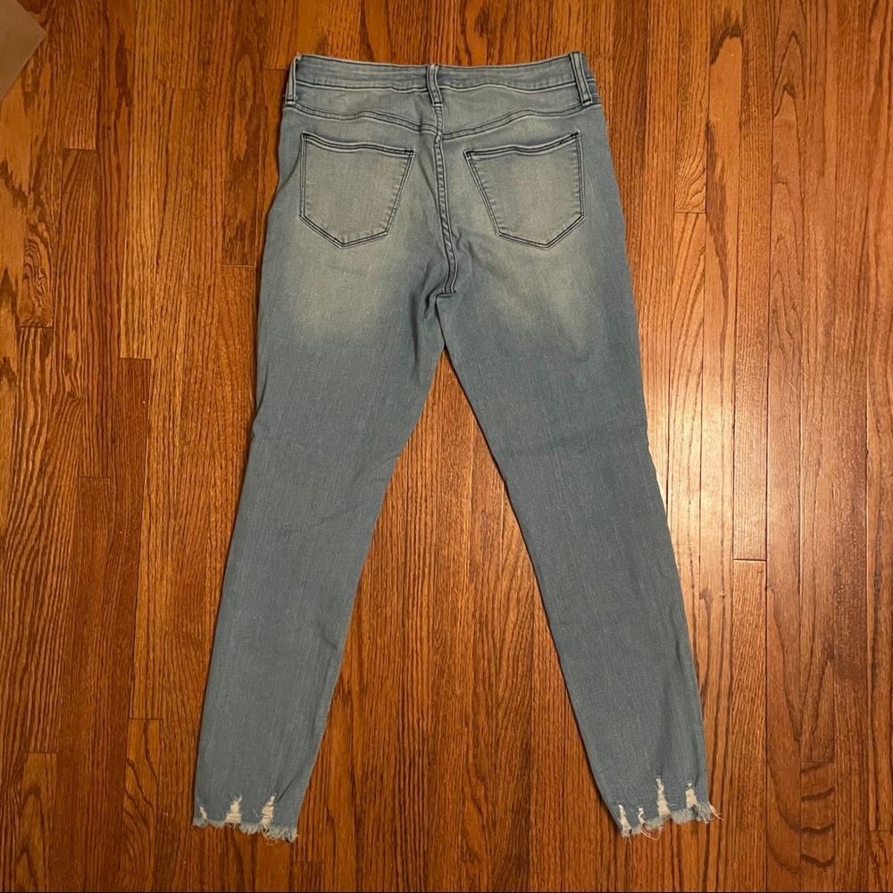 Universal Thread Jeans - Picture 2 of 4